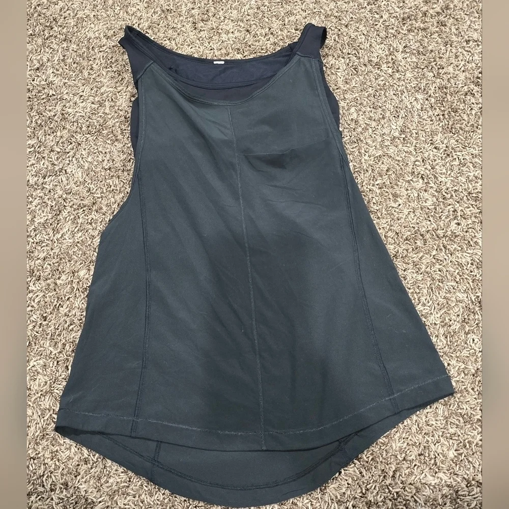 Lululemon Tank Top Size 4 Luon Shelf Bra Support Black Racerback Logo Pocket
